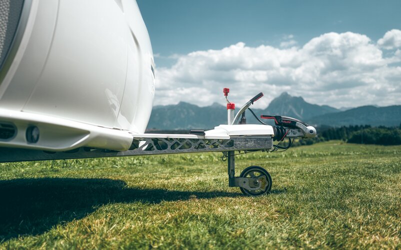 The AL-KO Plus jockey wheel with nose load indicator makes packing more relaxed. | © AL-KO
