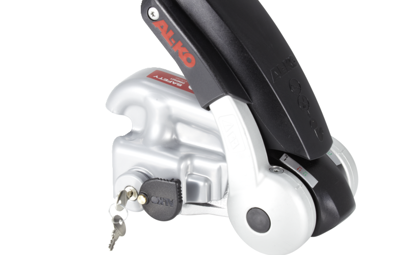 The silver Safety Compact hitch lock provides effective protection against theft. | © AL-KO