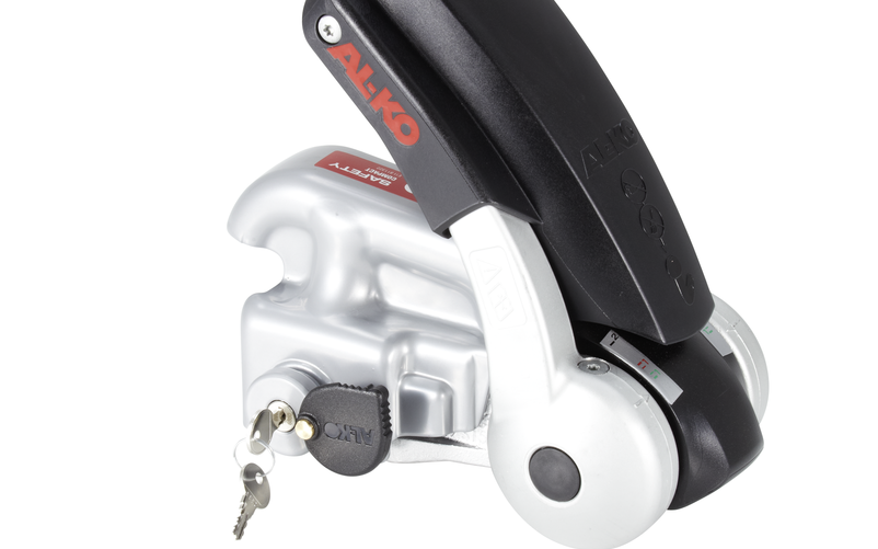 The silver Safety Compact hitch lock provides effective protection against theft. | © AL-KO