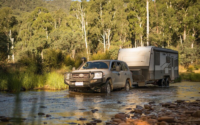 Auch wenn es nur kurze Streckenabschnitte sind: Bestimmte Herausforderungen sollten den Offroad-Spezialisten unter den Fahrgestellen überlassen werden. | © AL-KO Vehicle Technology Group