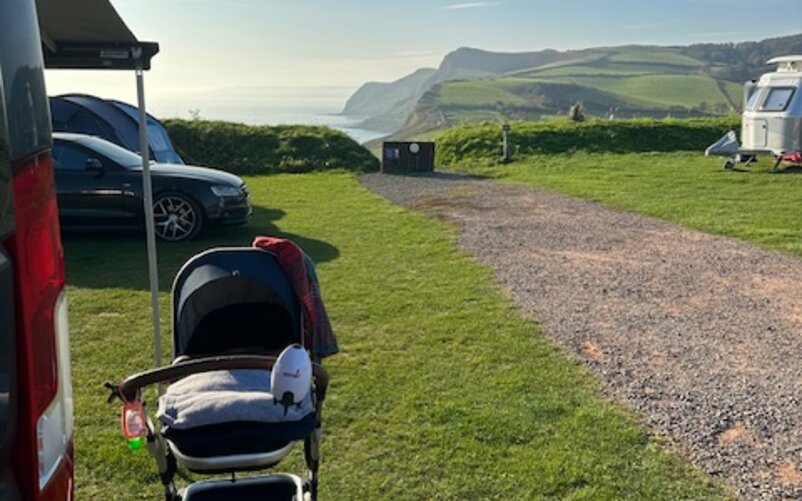 Traveling to the most beautiful places, with the stroller right where you need it. | © Ina Hergeth