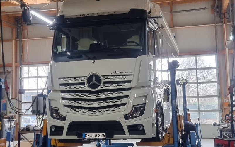 Auch für große Liner ist in der Werkstatt ausreichend Platz.  | © AL-KO